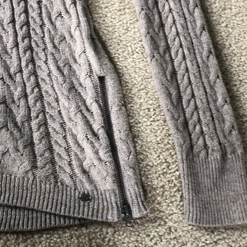 Sweater - Picture 3 of 3